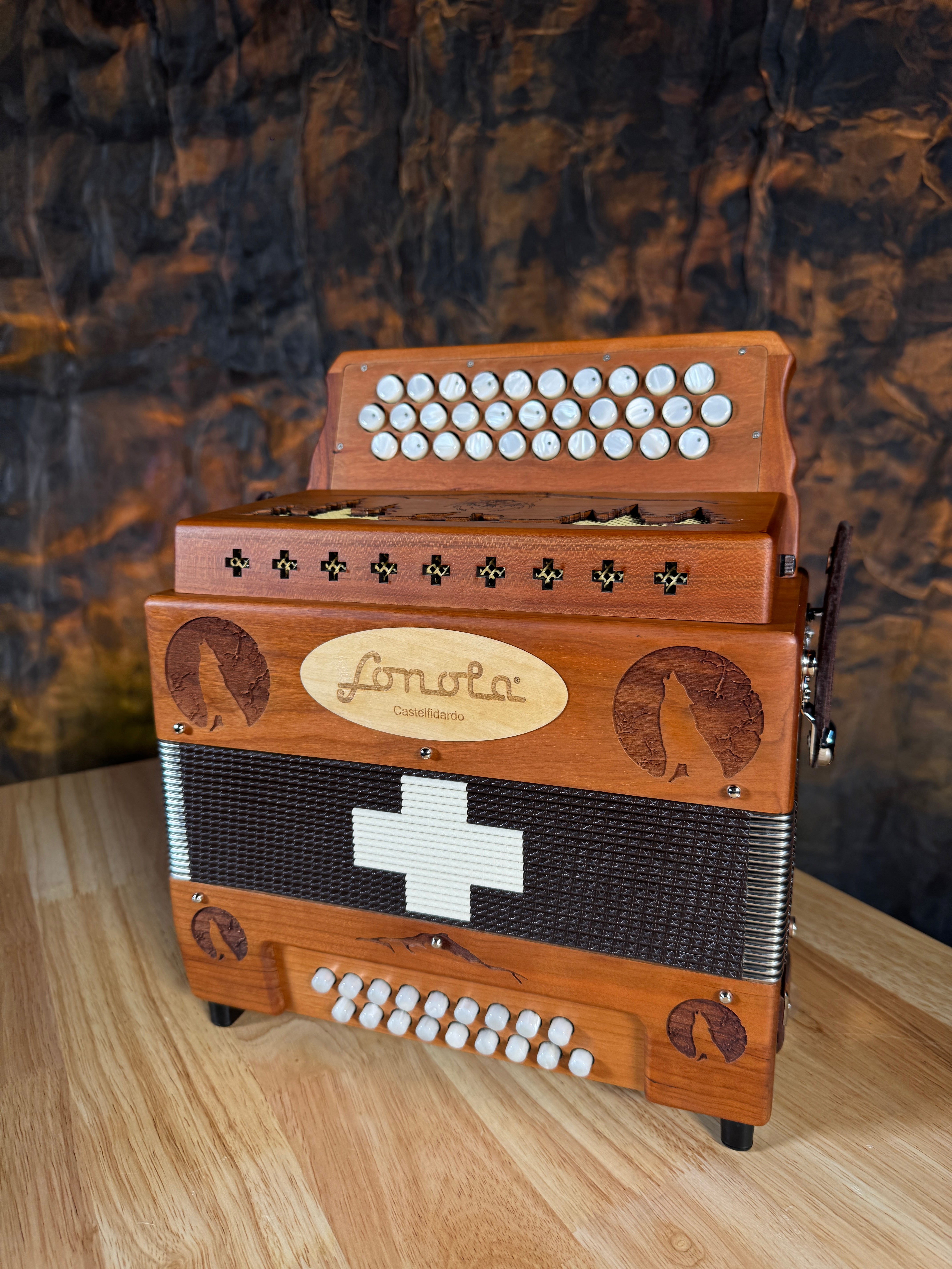 Lobo Accordion